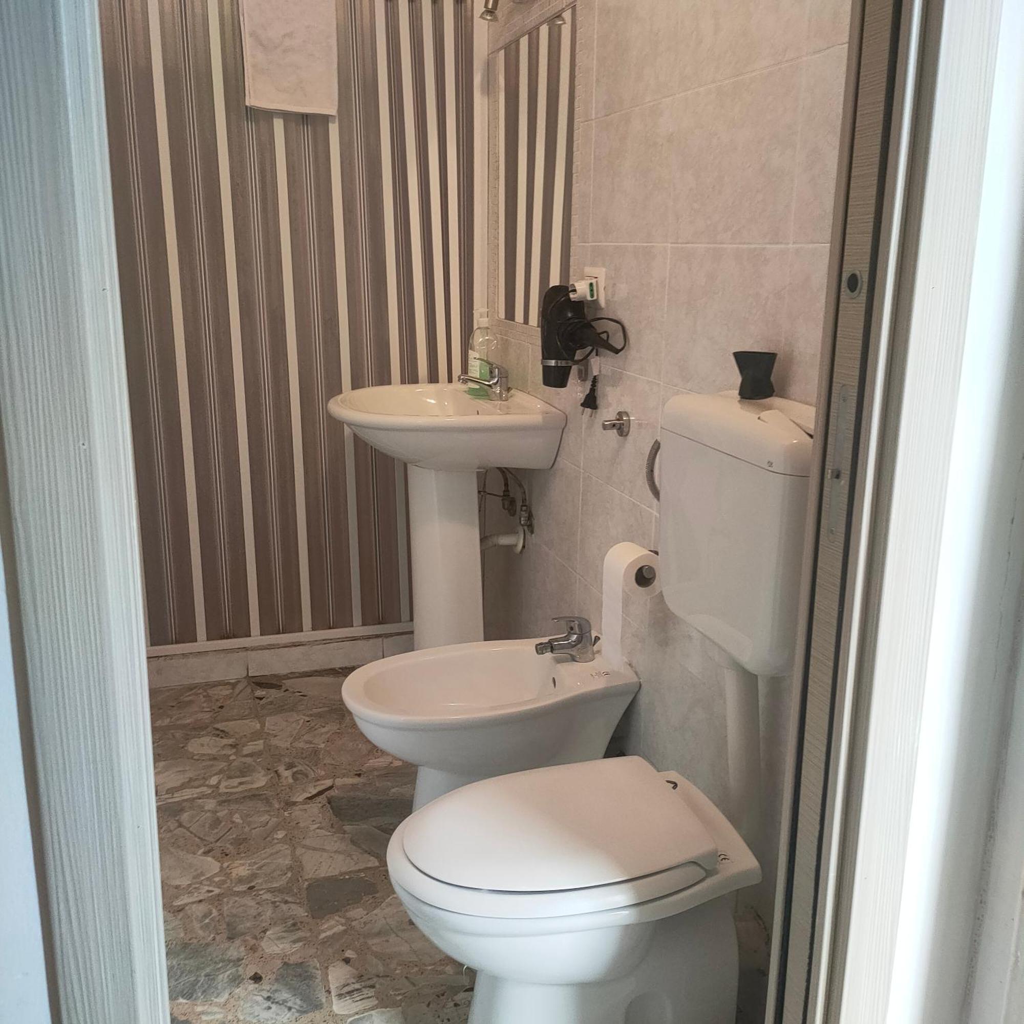 Catania Airport Room Bagno Privato In Camera Eksteriør billede